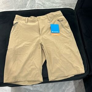 Columbia Active shorts (Size 30)
